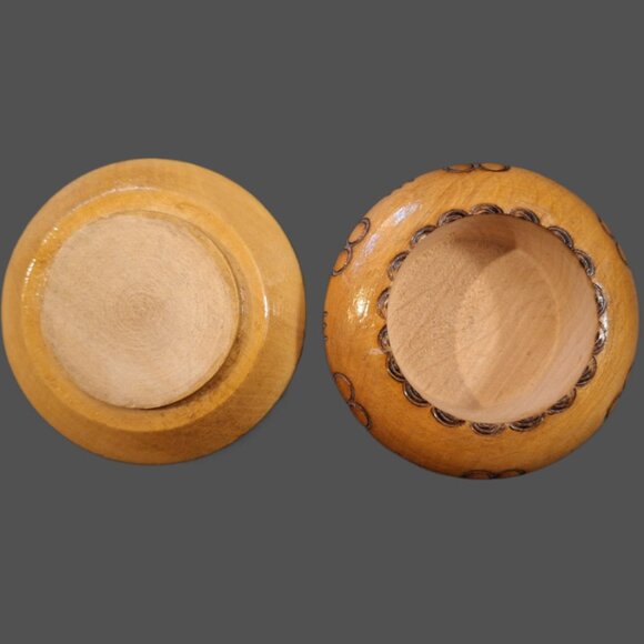 3 Small Pyrography Inlaid Hinged Turned Wood Trinket Jewlery Box's - Picture 4 of 14